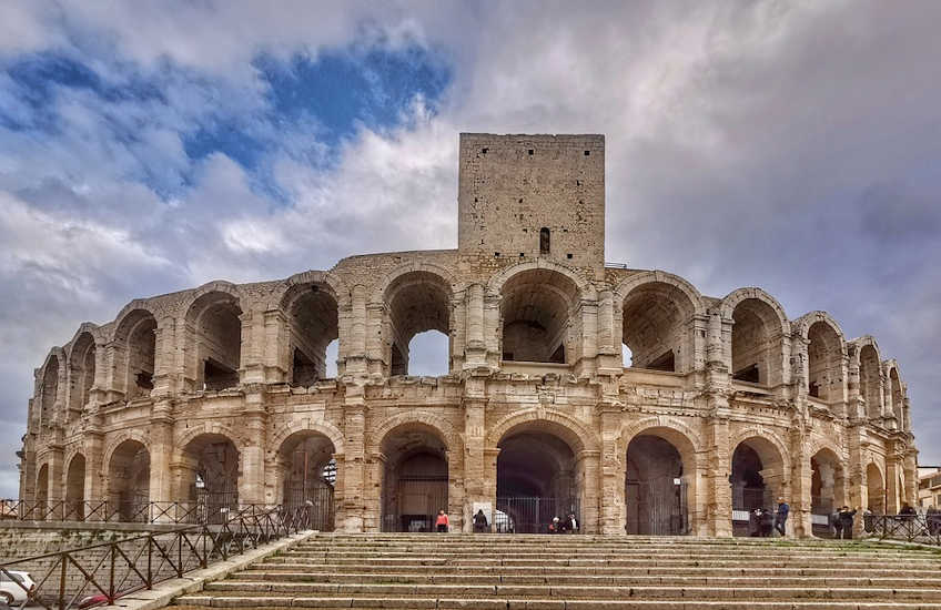 arles arenes france