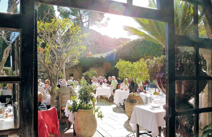 la colombe d or restaurant cote d azur2