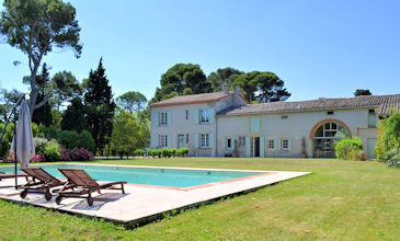 Domaine Marandou large holiday home with private pool South France