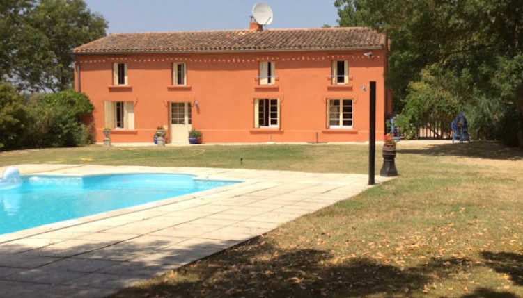 La Ferme - large farmhouse for South of France holidays with pool